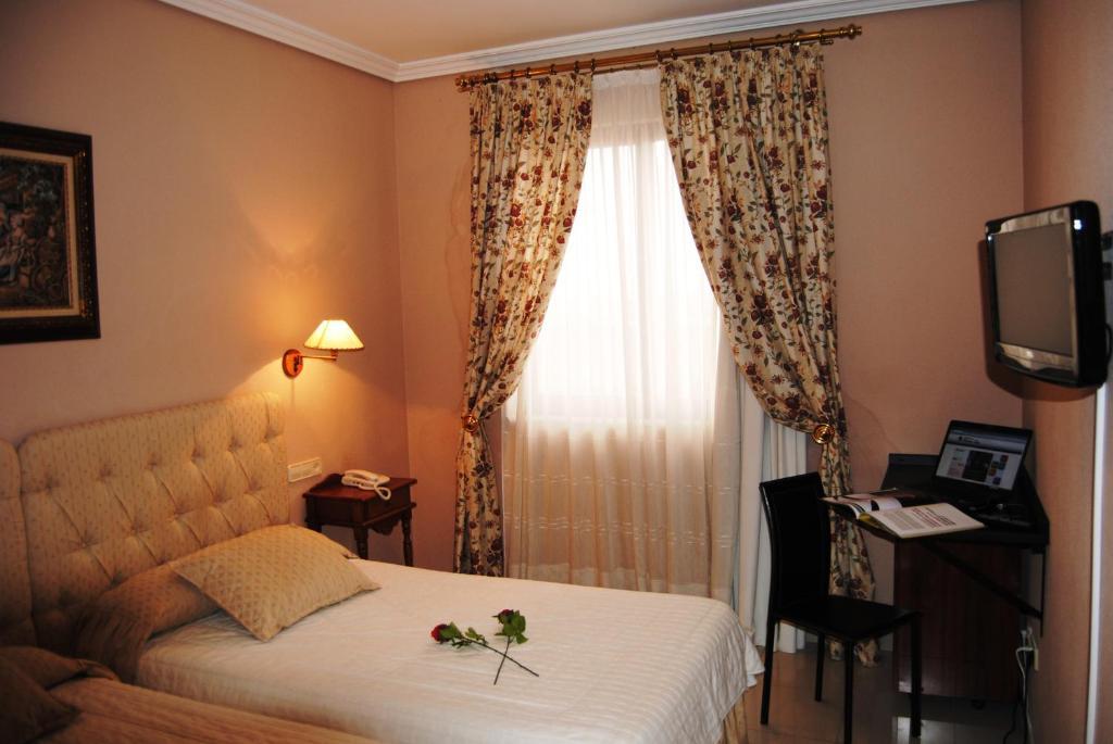 Cristina-Enea Hotel Valdeganga Стая снимка